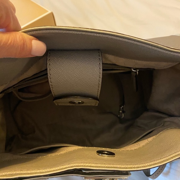 Michael Kors large Hamilton bag - Picture 3 of 4